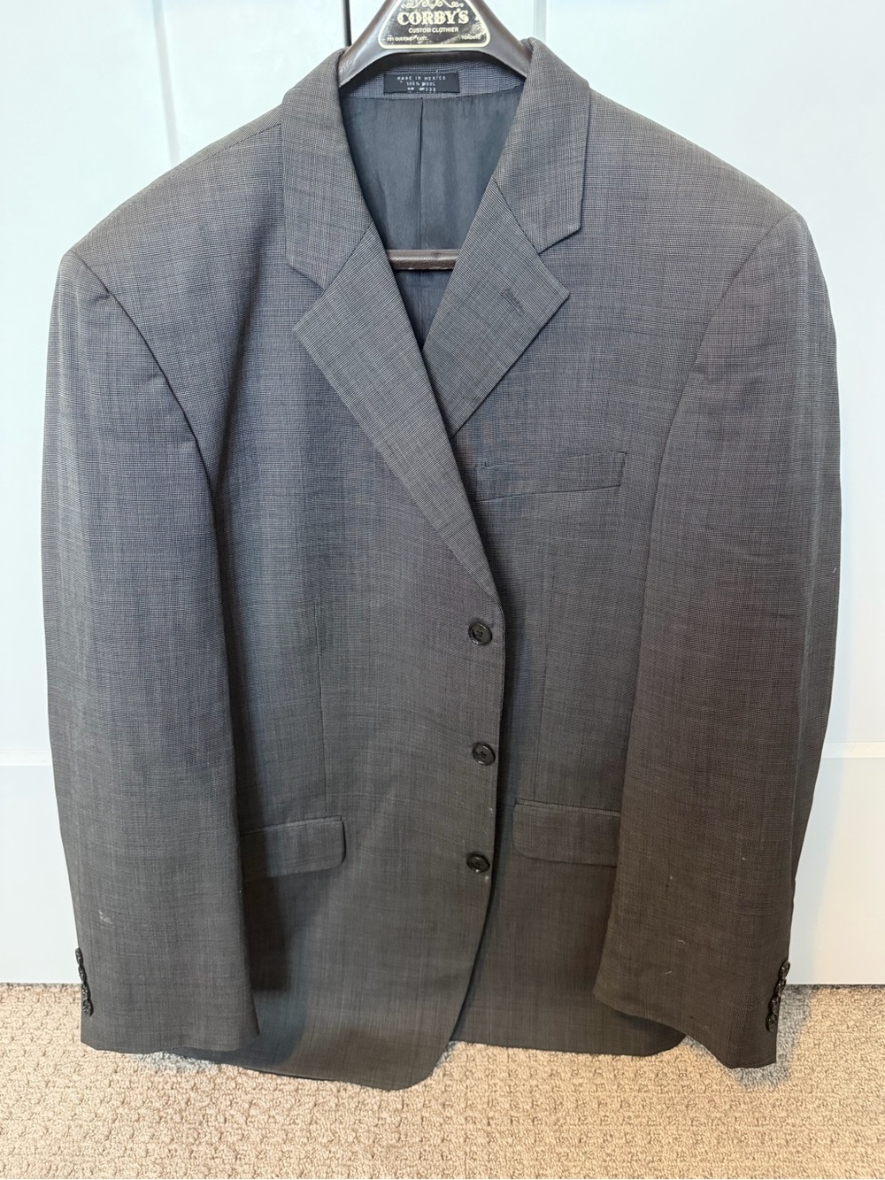 Jones New York Menβs Gray Three-Button Suit Jacket